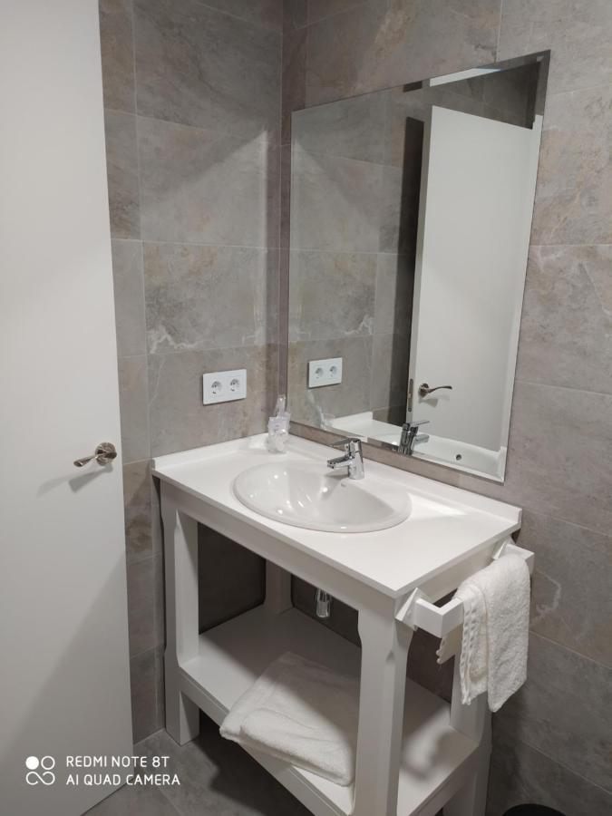 Hostal La Taurina Санта-Олалья Экстерьер фото